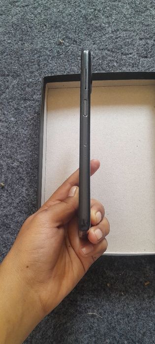 Samsung  A12 xotira 32gb xolati yaxshi chixol bor