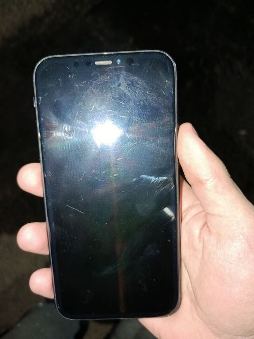 Айфон Xr 64 гб в нормальном состоянии