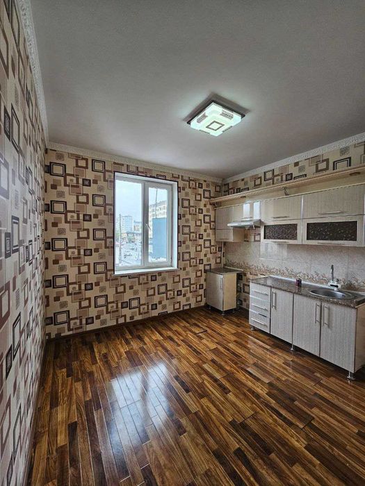 2 хонали, Квартира 6 қаватли бинонинг 2чи қаватида жойлашган