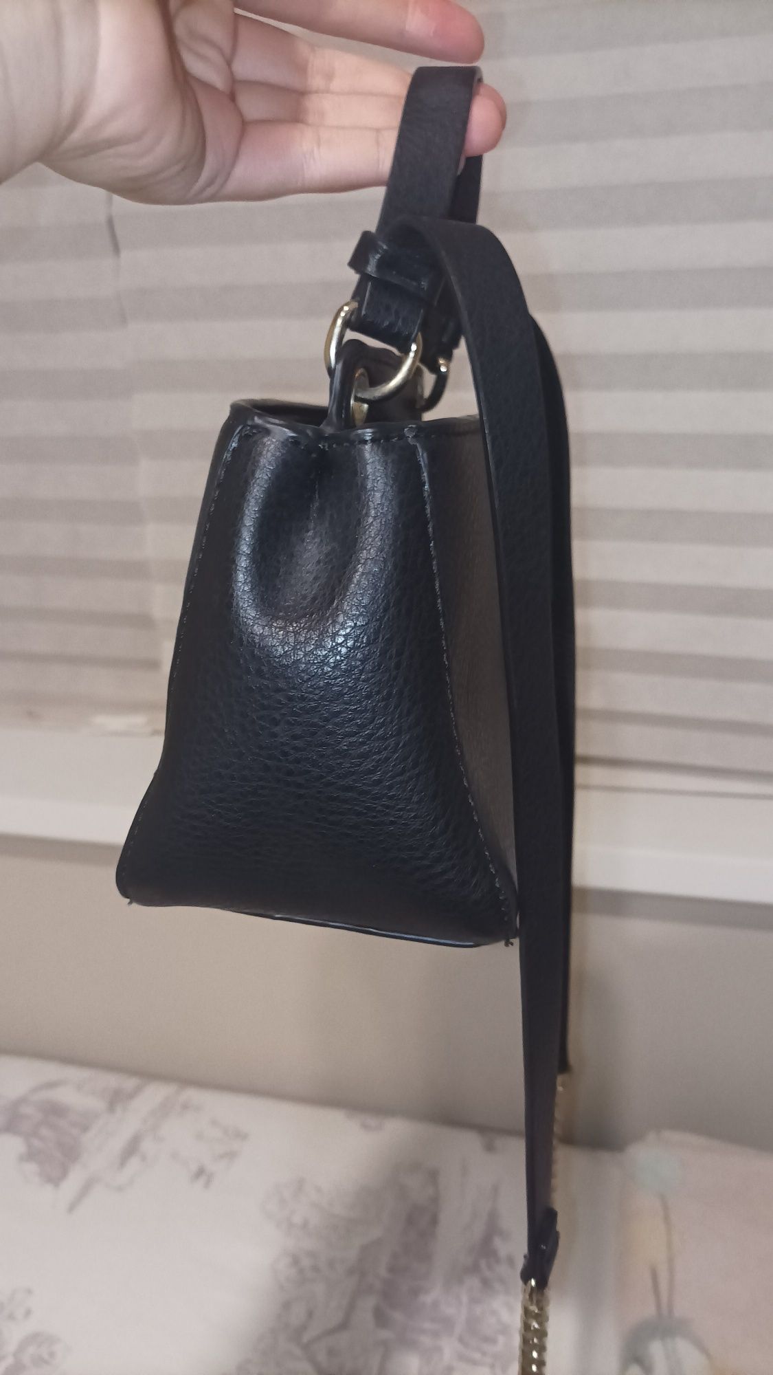 Сладка малка чантичка ZARA