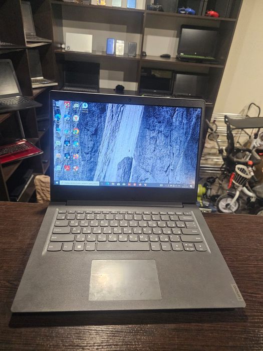 Продам ультрабук ноутбук Lenovo