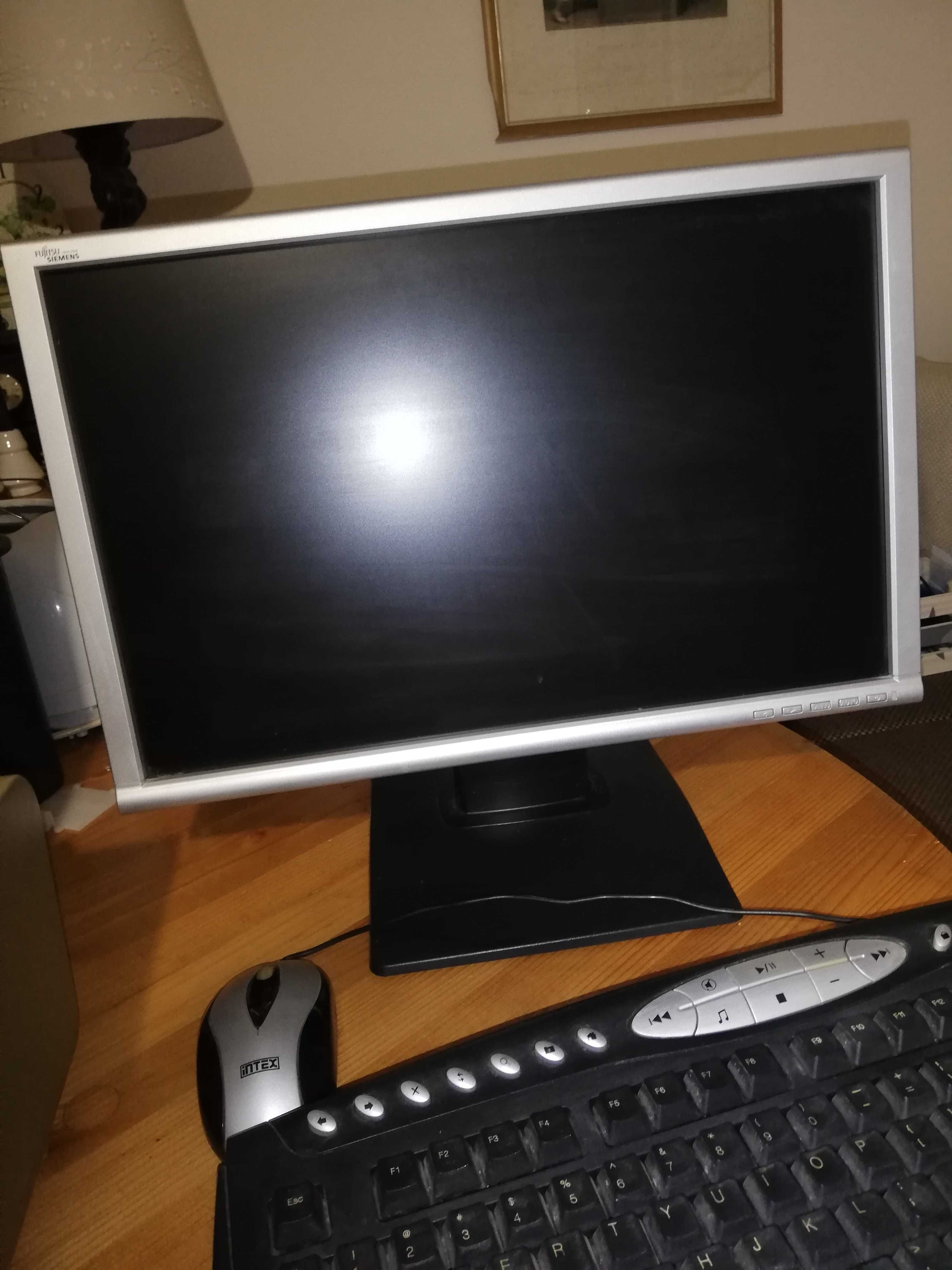 Pachet monitor LED + imprimanta multifunctionala + tastatura + mouse