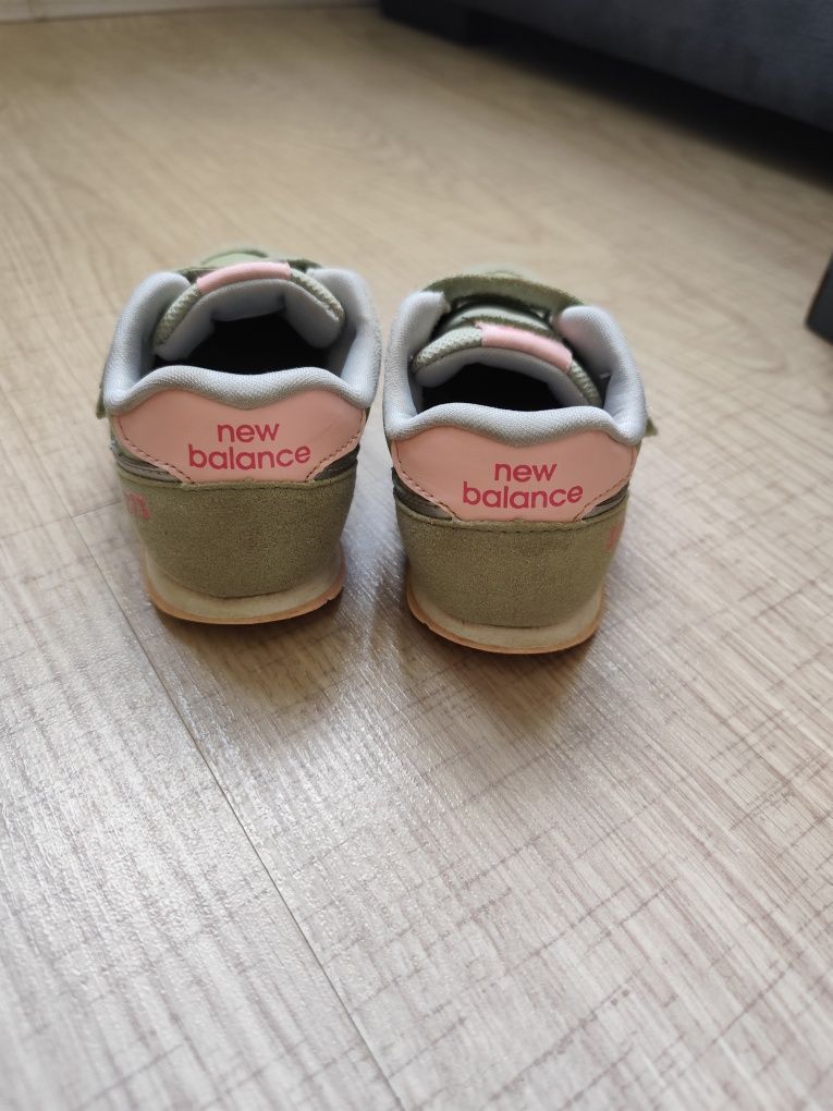 Детски маратонки New Balance размер 27,5