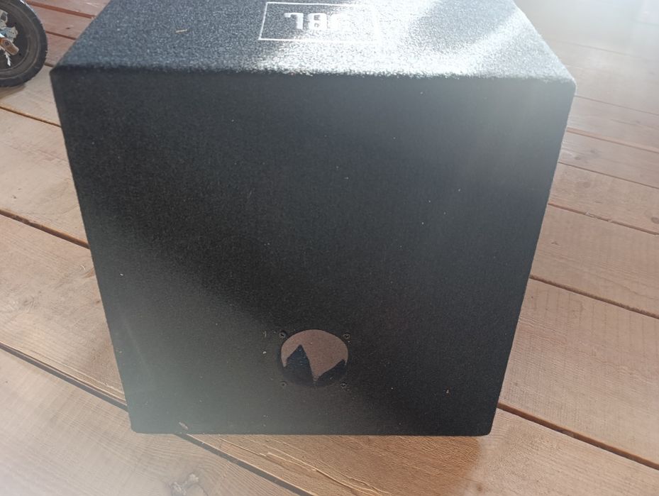 Incinta  subwoofer JBL