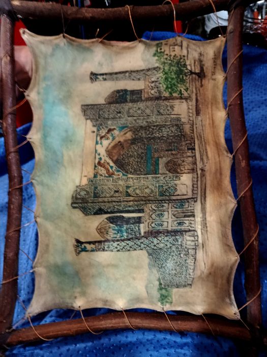 Картина на коже с рамкой