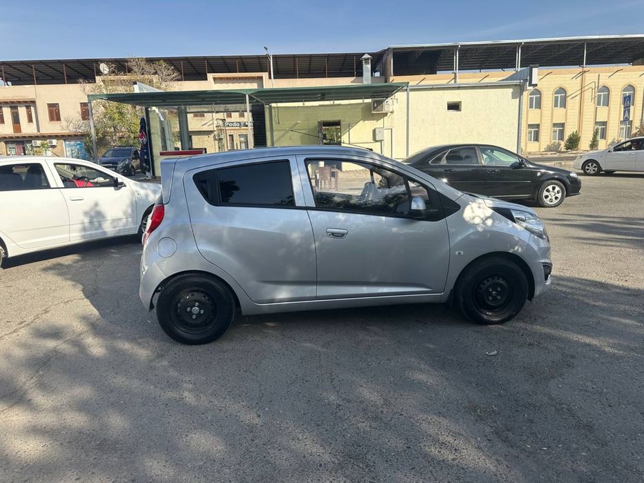 Спарк катта мотор , юргани халол краскаси тоза
