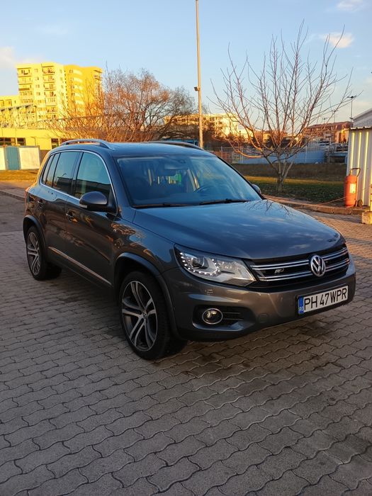 VW Tiguan R-Line Off-Road trapă panoramică