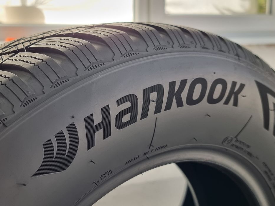 "Dot 23" 215/70/16 Hankook 2Броя: 160лв 6.5мм