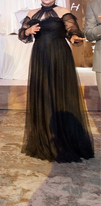 Продам вечернее черное платье в пол