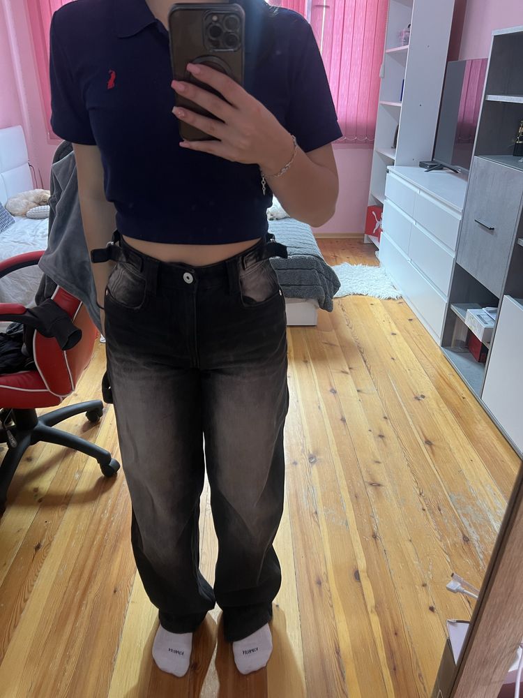 Продавам дънки bershka