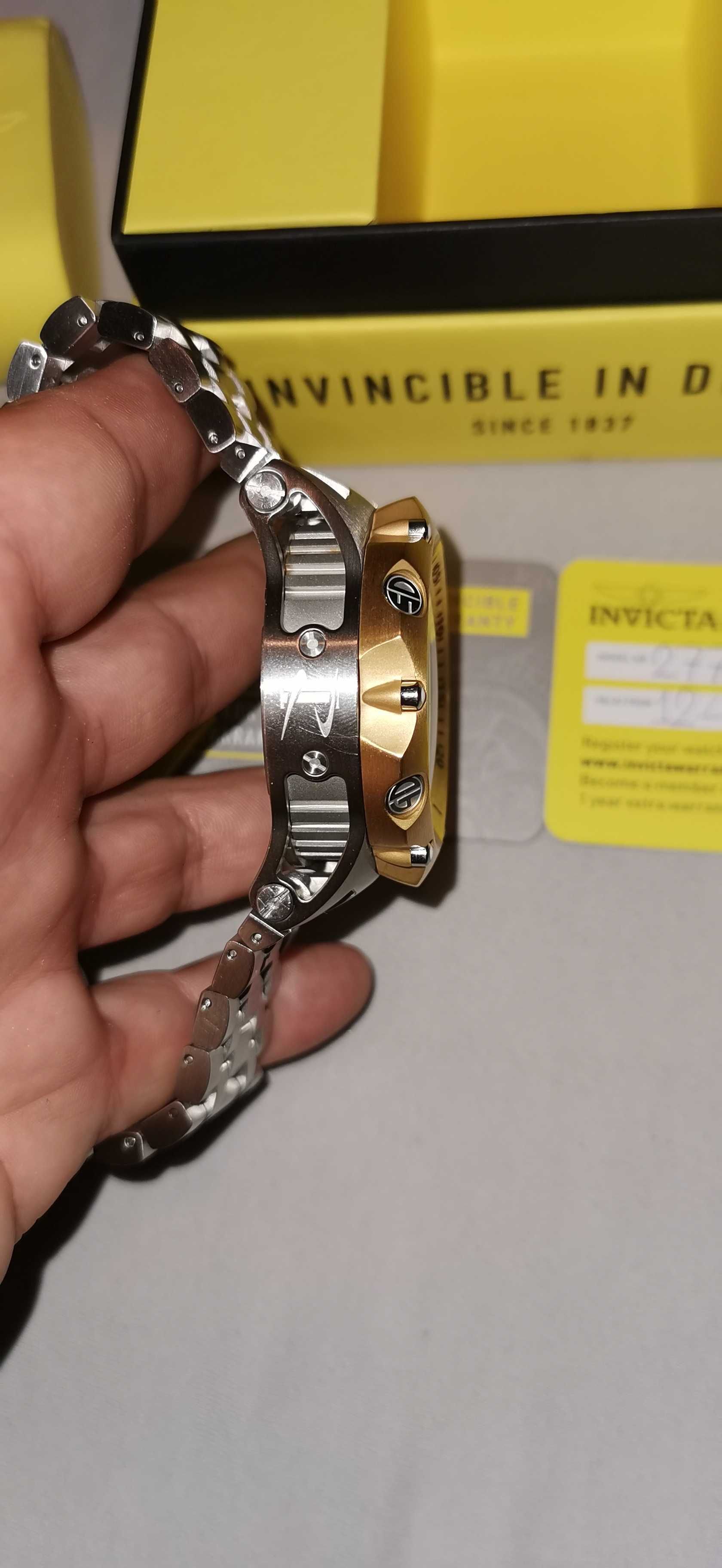 Invicta Venom нов