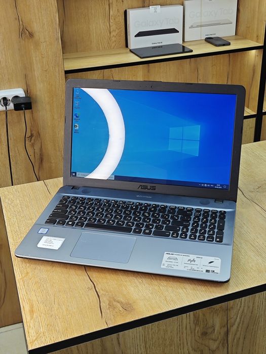Ноутбук Asus | Core i3 7gen | 256гб SSD
