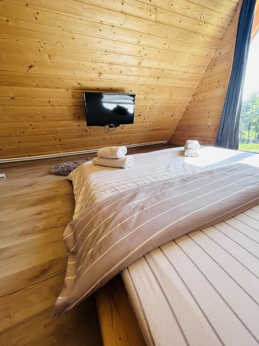 Inchiriez Cabana (ocupata de revelion )