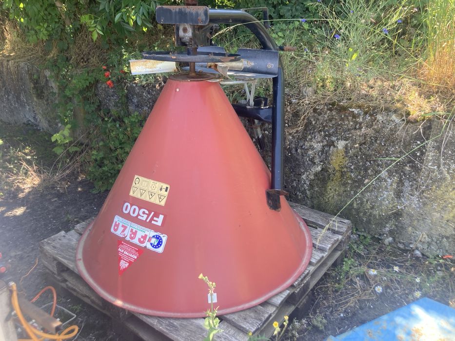 Разпродажба на овощарски инвентар