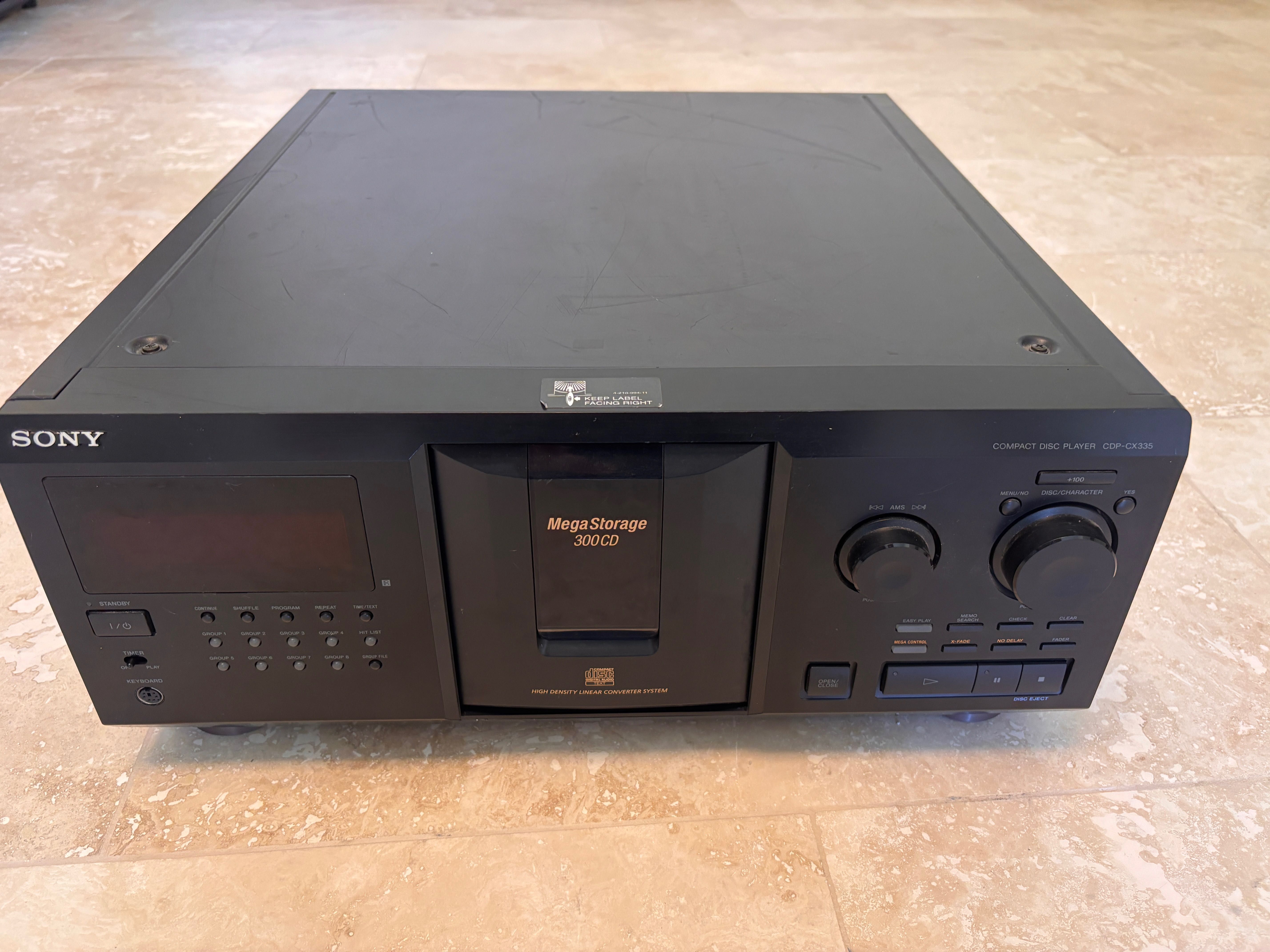 Vanzare magazie 300 de cd -uri Sony CDP - CX 335