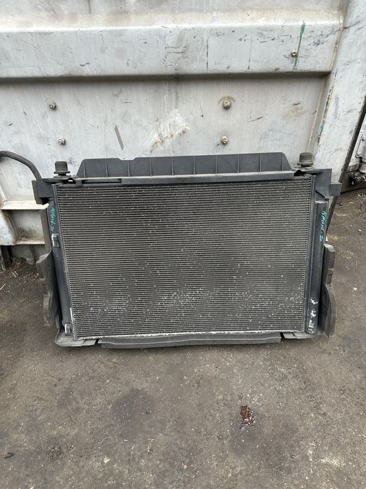 Основной радиатор на Toyota Alphard 20-й кузов объем 2,4