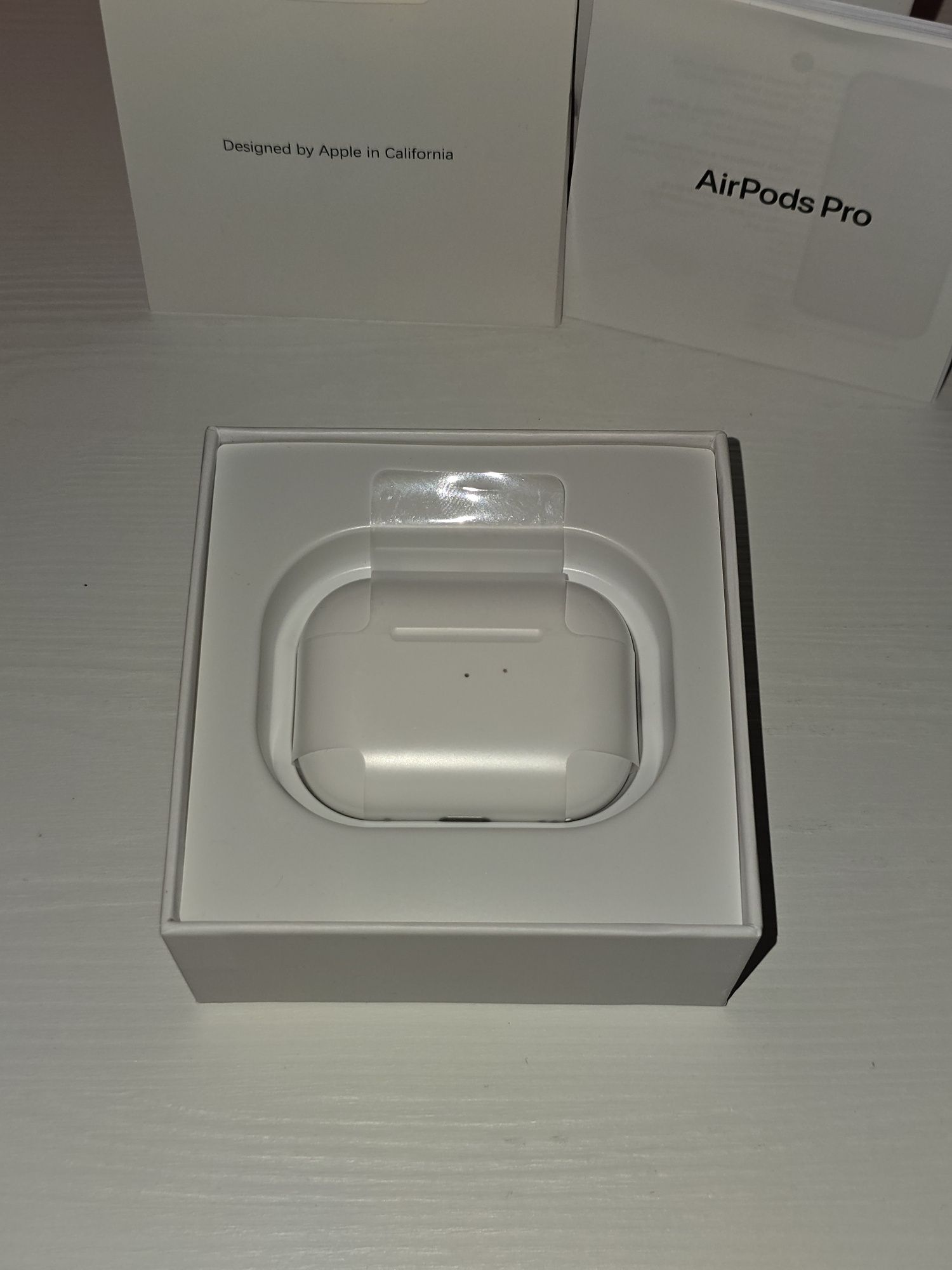 Căști AirPods Pro 2, MagSafe Charging Case
