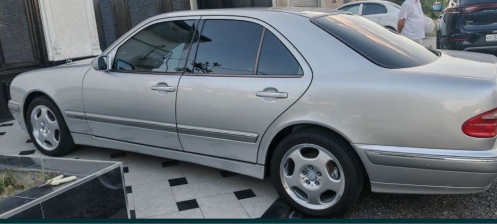 Mercedes Benz W210 E280