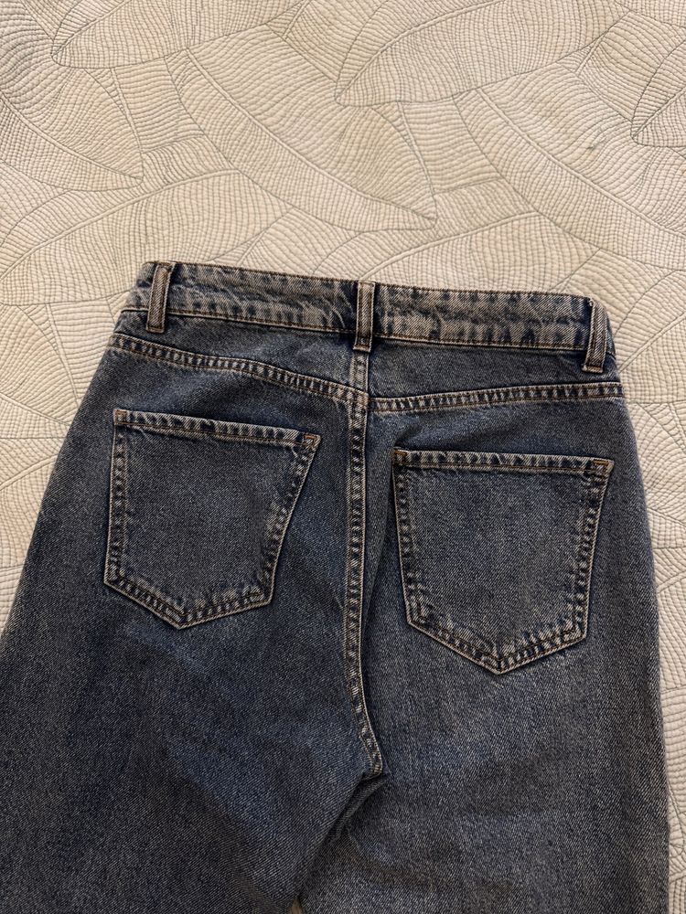 Джинсы и джинсовая юбка, разгрузка гардероба