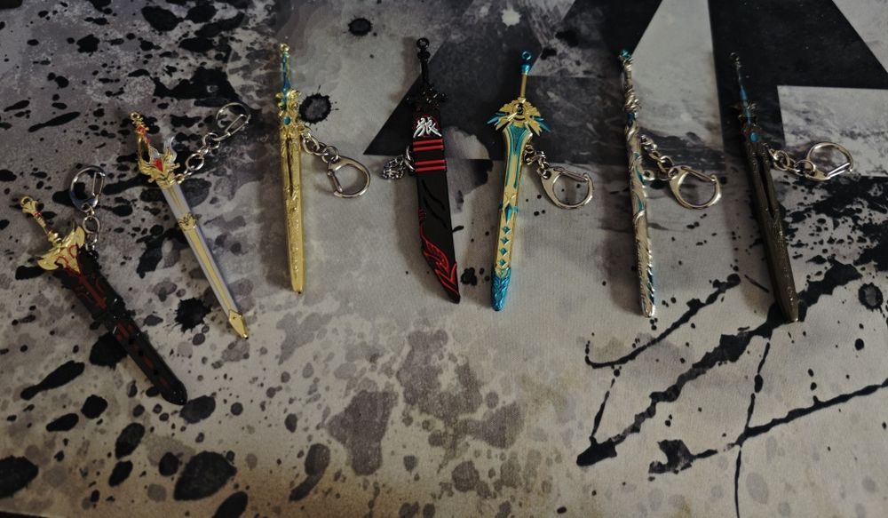 Комплект от 7 метални ключодържателя