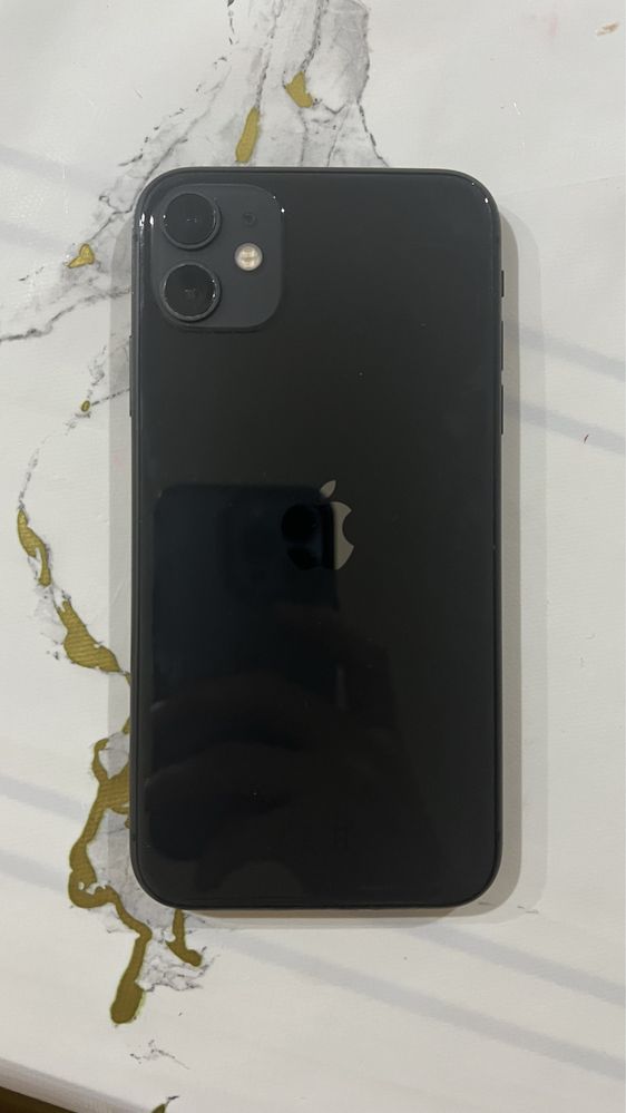Iphone 11 в отличном состоянии