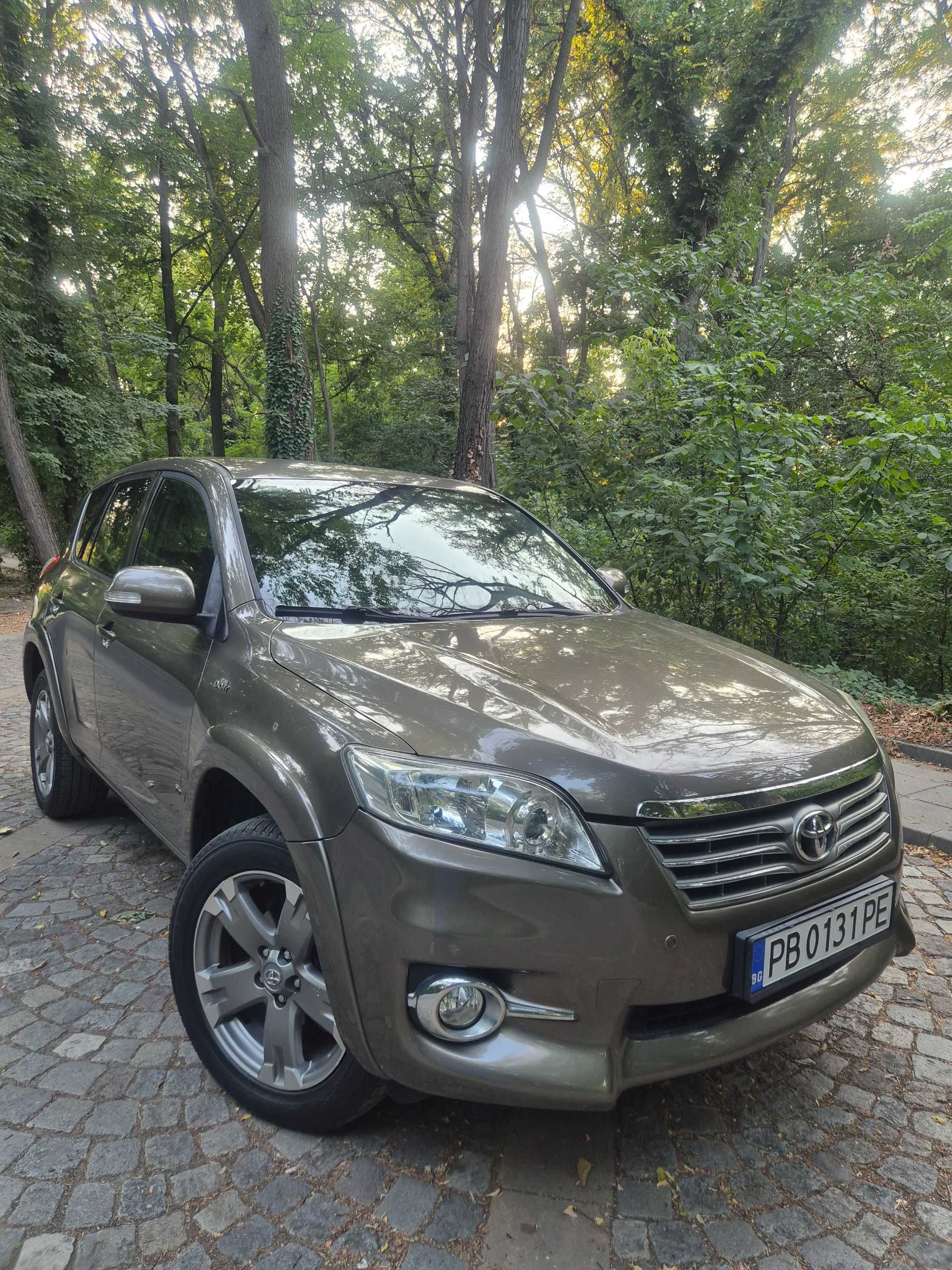 Toyota RAV 4 -2010Г пълна сервизна история