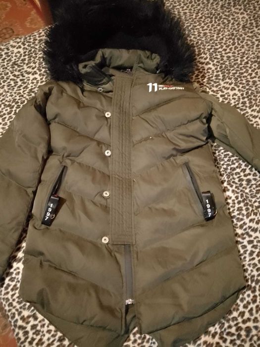 Vând Geaca bărbat ca si noua ms S