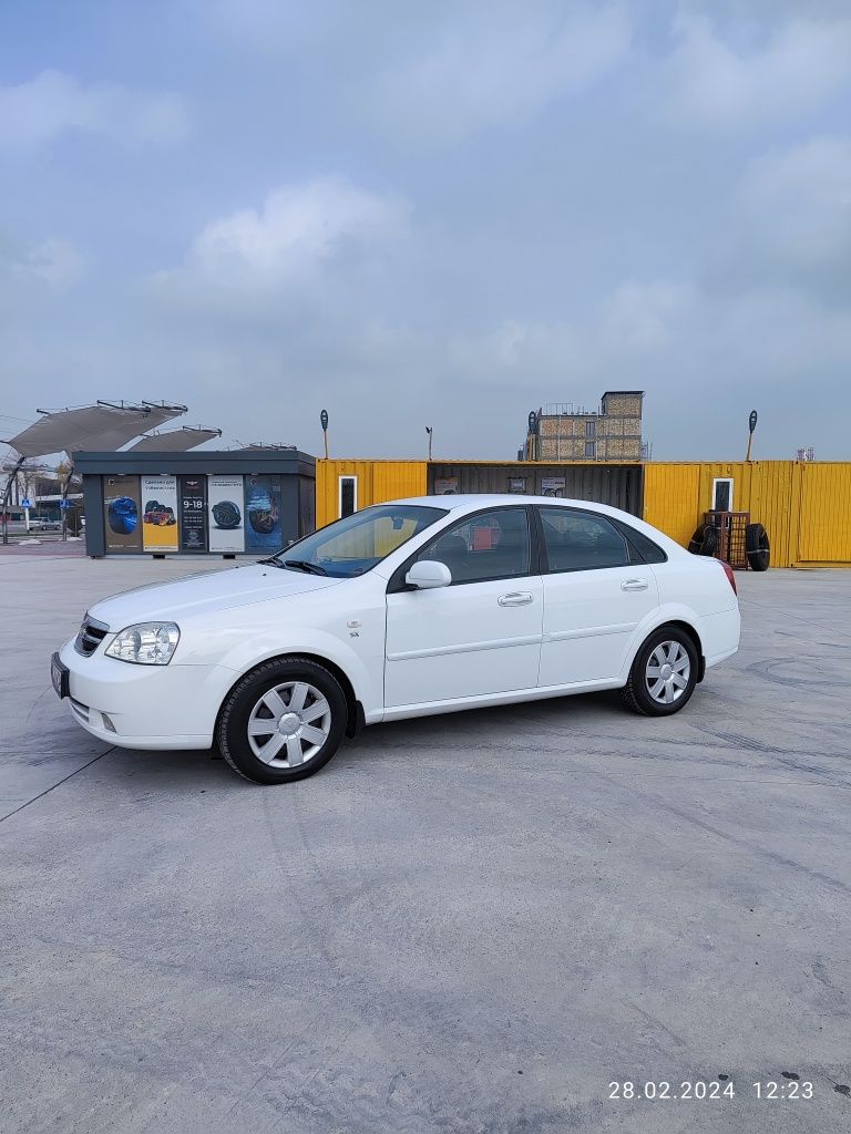 Lacetti 1 pozitsiya 1.8 motor 2011