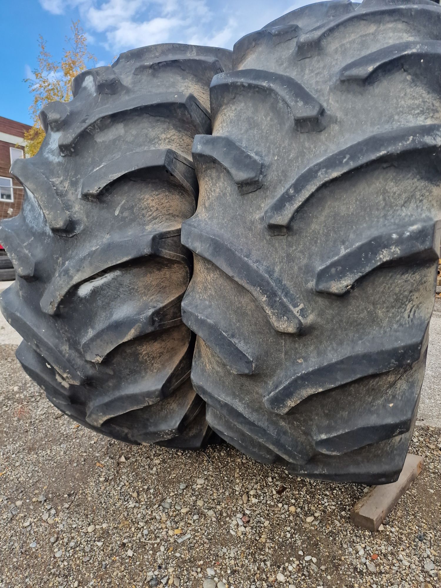 Cauciucuri combină 23.1R30 Goodyear