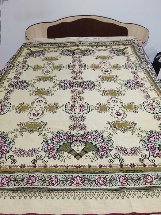 Cuvertură pat dublu veche  goblen, stare foarte bună