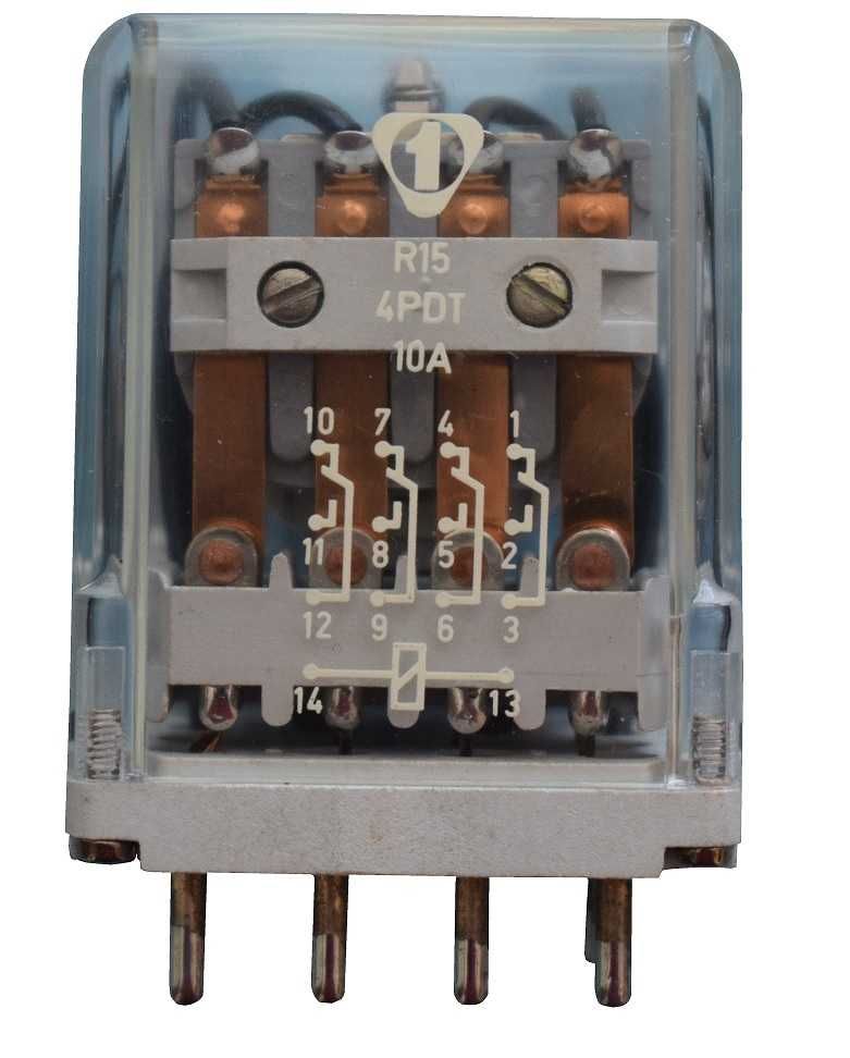 реле със захранване 12V DC