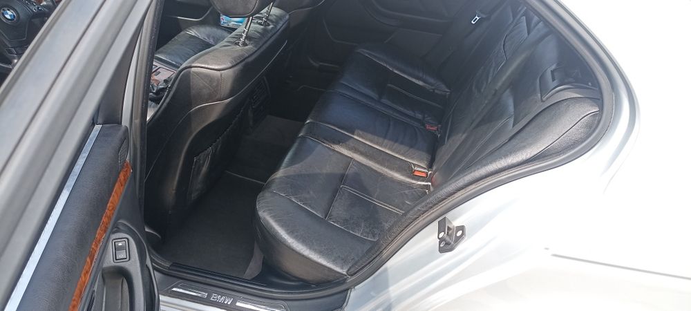 Продавам  BMW e39 520i