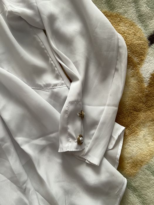 Дамска бяла риза