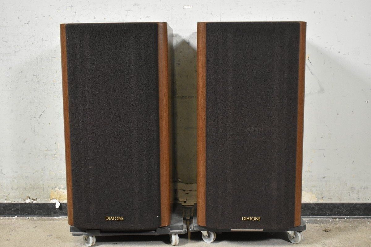 Акустическая система Diatone DS-700z.