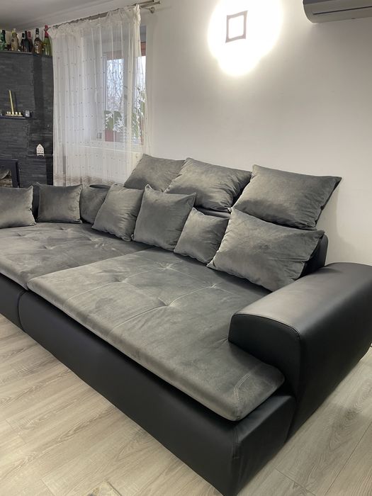 Vand canapea in stare foarte buna,impecabila!