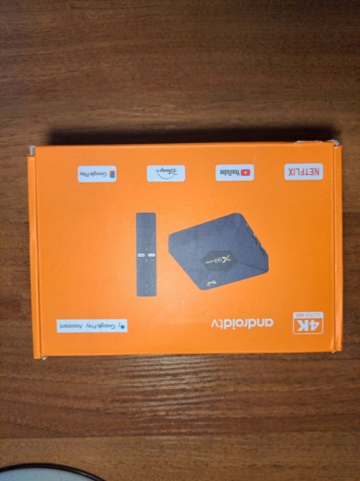 Продаеться тв бокс