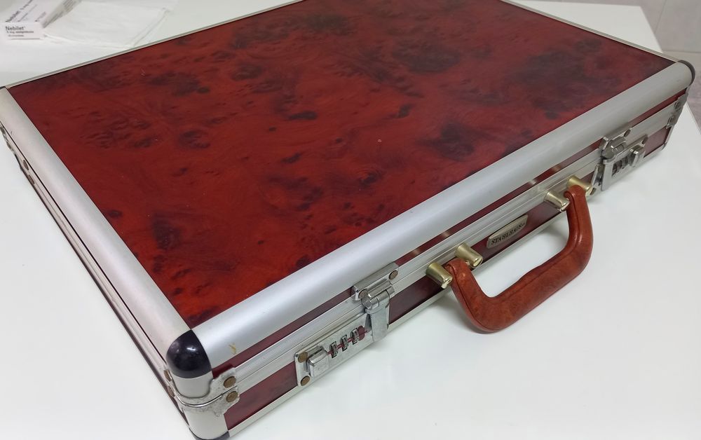 Set geanta cutite ustensile bucatarie