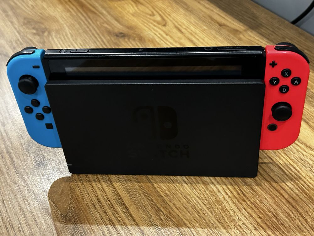Nintendo switch 2 ревизии не прошитый продаю срочно(торг не предлогать