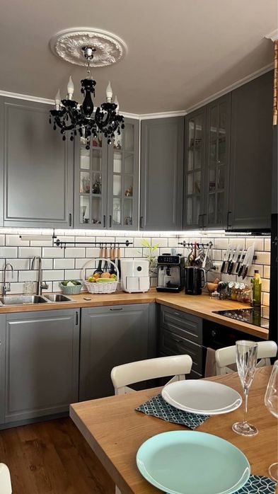 Продава се Тристаен апартамент в Бургас, Център - 96 кв.м за 1719 €/кв.м - Снимка #2