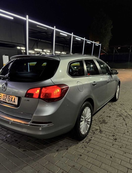 Opel astra j sport tourer