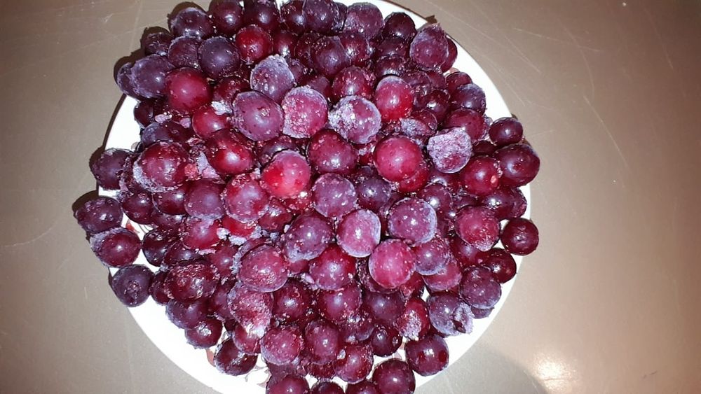 Продам вишня  местное