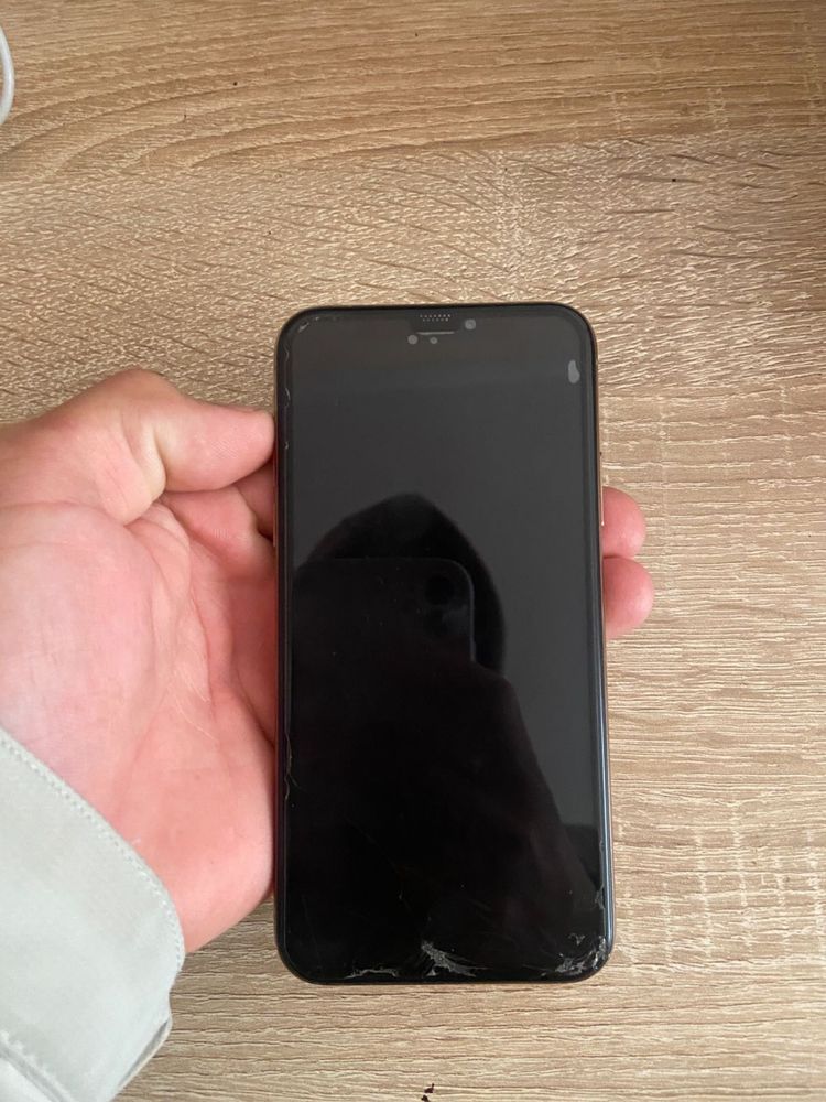 Айфон xs сатылады