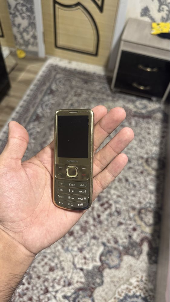 nokia 6700 gold sastayniya yaxshi