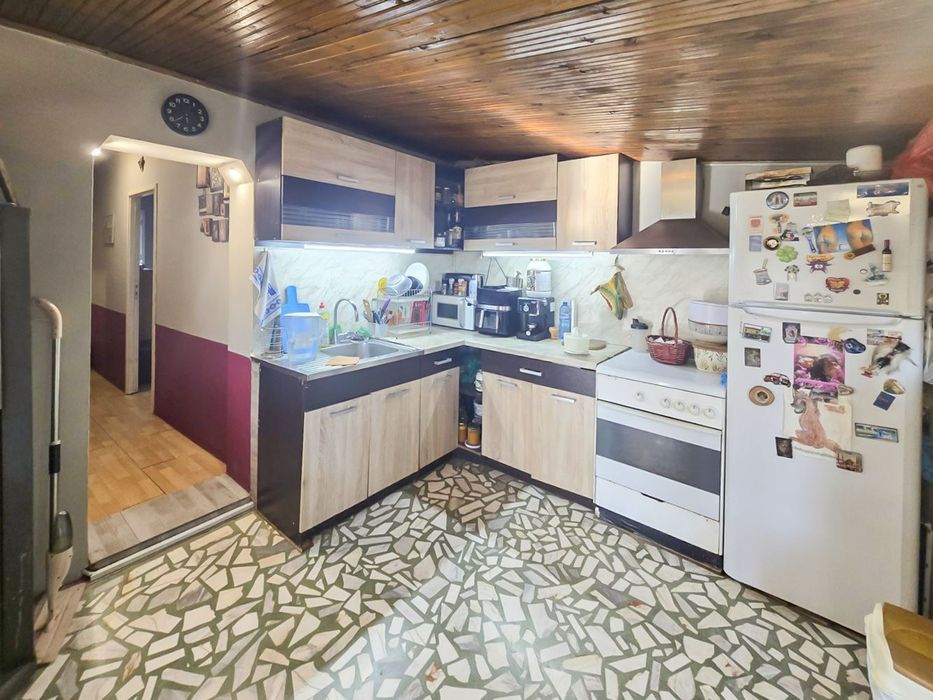 Къща в Плевен-Индустриална зона площ 240 цена 380000