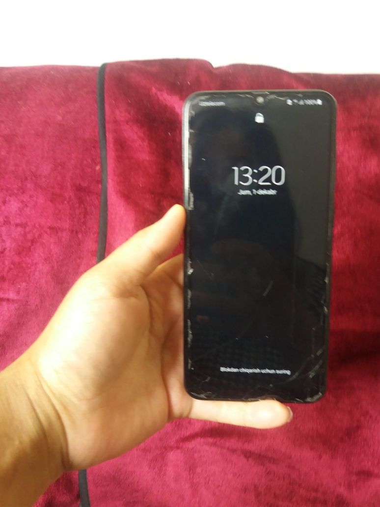 Samsung Galaxy A30