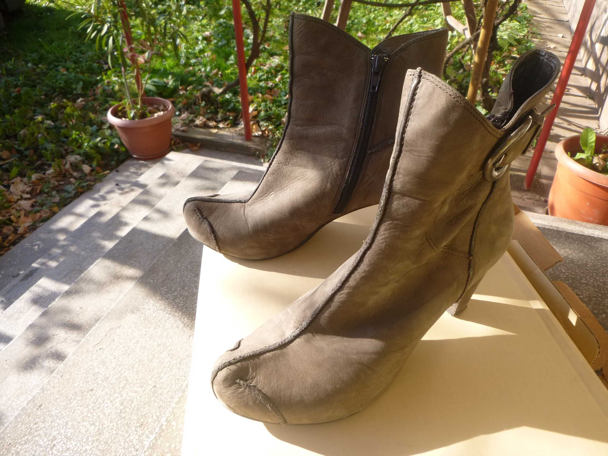 Botine/cizme scurte de piele de dama cu toc