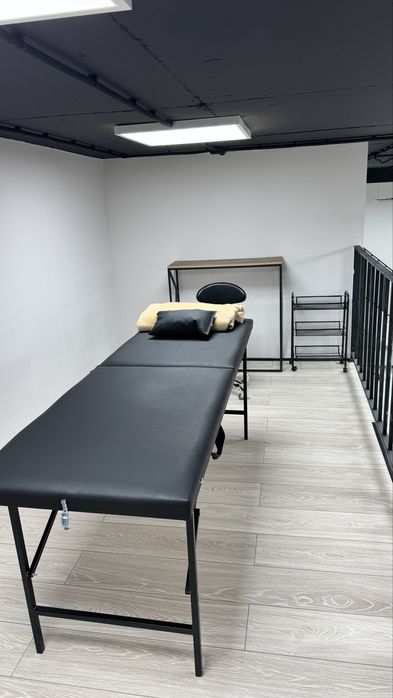 Сдам кушетку в салоне красоты