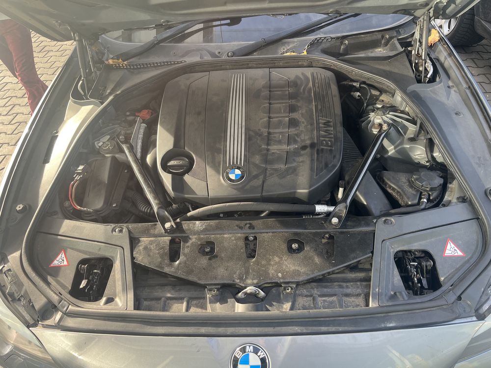 far stanga dreapta capota trager bmw seria 5 f10 f11