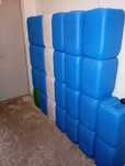 Vînd bidoane plastic