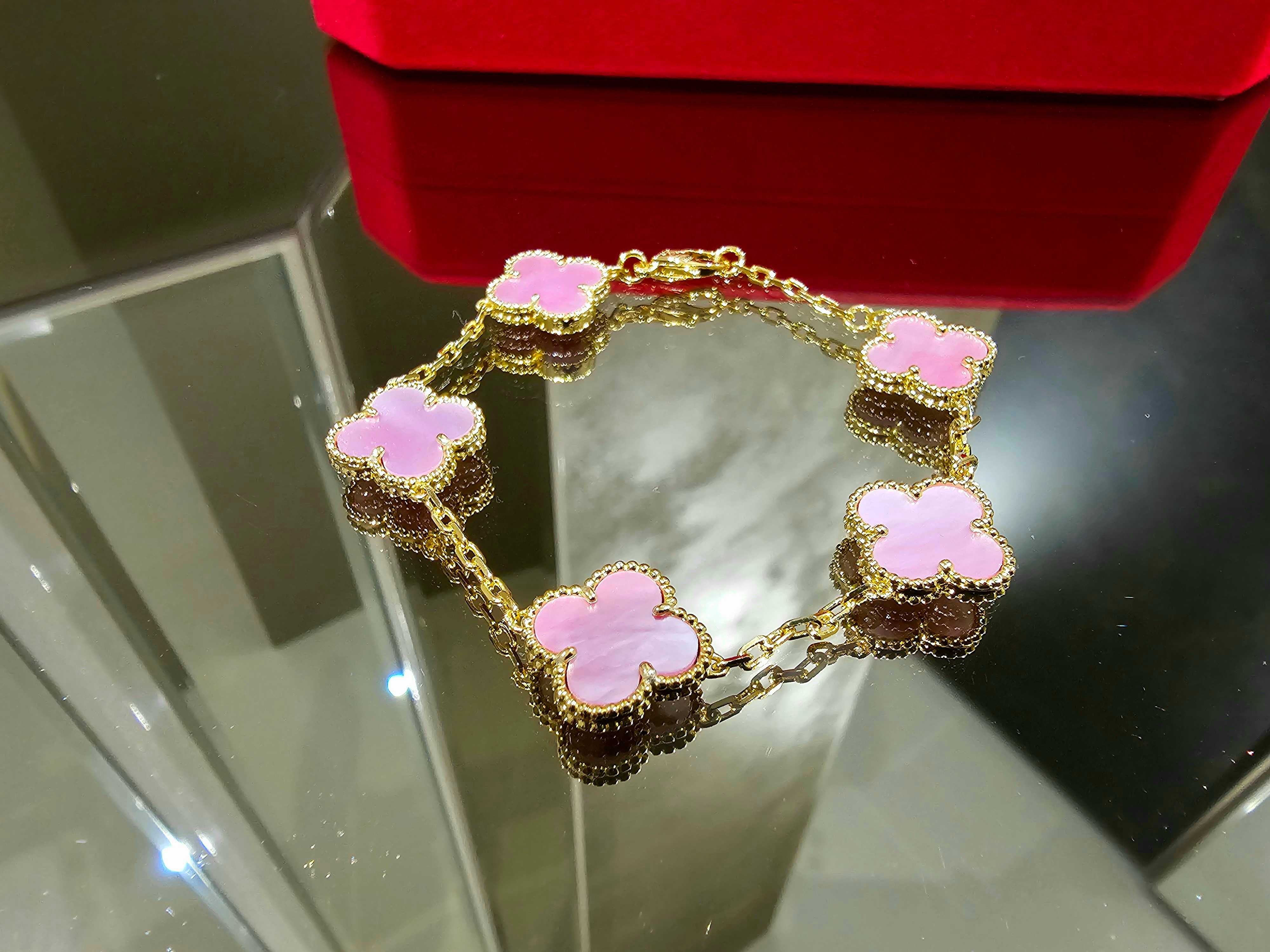 Van Cleef & Arpels VCA Gold Pink Opal 5 Motifs Alhambra Дамска Гривна